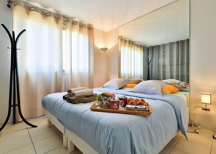 2 Pieces, Piscine Et Parking Centre De St Tropez *