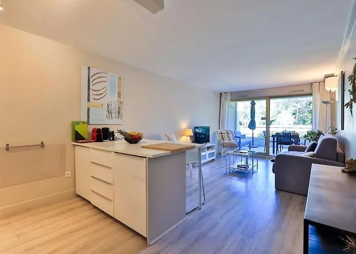 Apartment 2 Pieces, Piscine Et Parking Centre De St Tropez Saint-Tropez