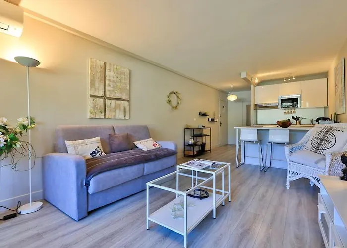 2 Pieces, Piscine Et Parking Centre De St Tropez * Saint-Tropez