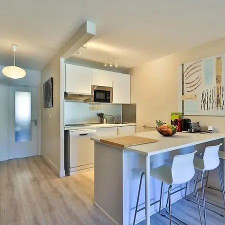 2 Pieces, Piscine Et Parking Centre De St Tropez *