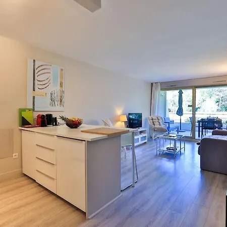 アパート 2 Pieces, Piscine Et Parking Centre De St Tropez サントロペ