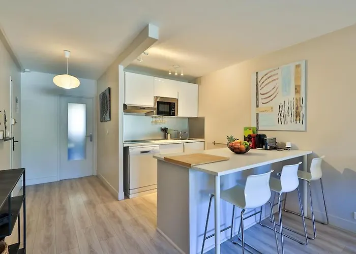 2 Pieces, Piscine Et Parking Centre De St Tropez *